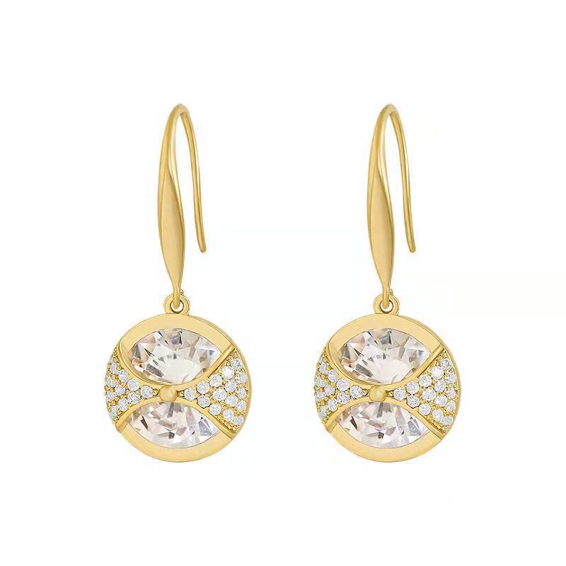 Agujas de plata con diamantes amor pendientes retro simple coreano alta sensación dulce temperamento diversificado pendientes al por mayor mujeres
