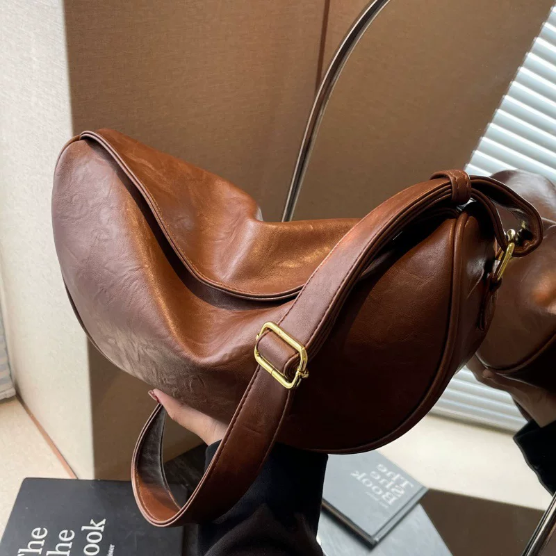 Плечевая сумка one-shoulder, демисезонная, маленькая, 26 × 11 × 14 см, премиальный дизайн