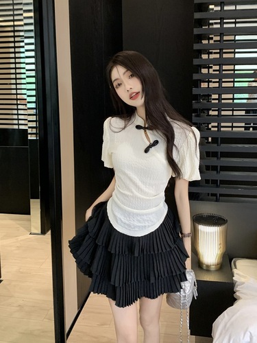 Summer  New Arrival: Design-Savvy, Niche French Bubble Sleeve Short-Sleeve Top + Skirt in Modern Chinese Style