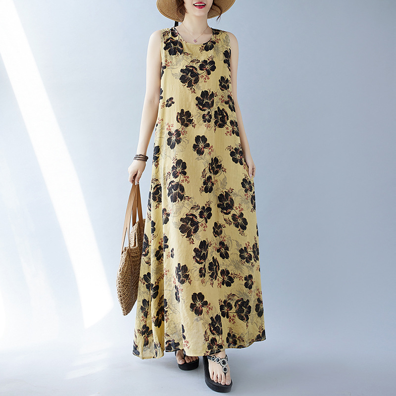 Real Shot Of The 2024 Summer New Bohemian Plus-size Sleeveless Round-neck Printed Mid-length Dress For Women_ecoleips.com
