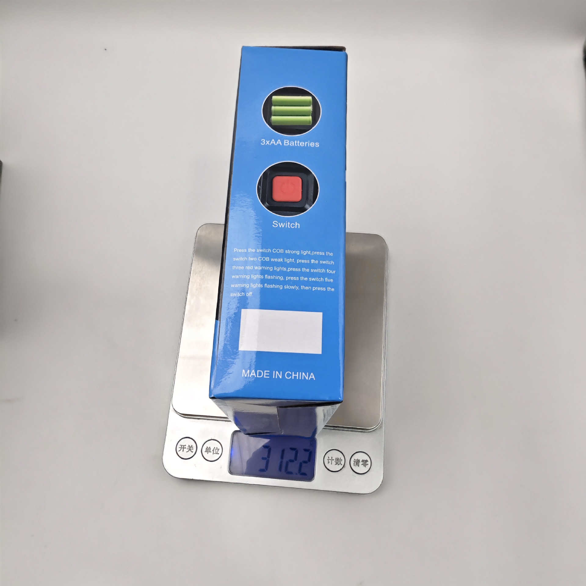Car warning sign with LED lighting, USB charging port, solar-powered triangular warning sign