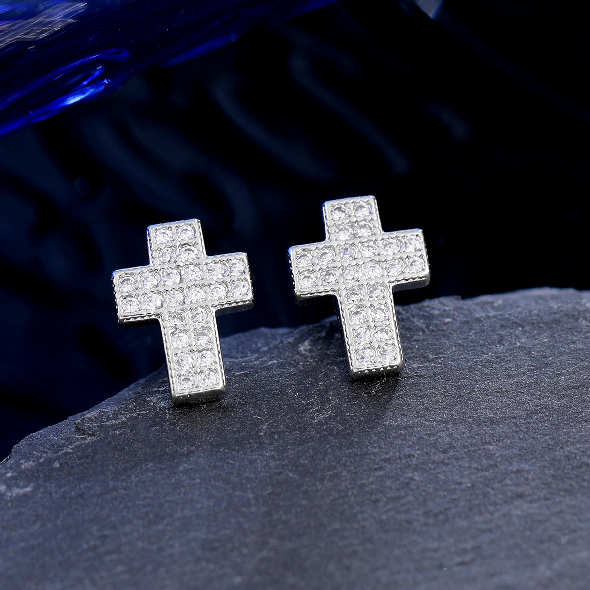 CR7 Diamond Studs - Micro-Inlaid Zircon Hip Hop Earrings For Men (Football Inspired Luxury Studs, Hot Selling)_voghion.com