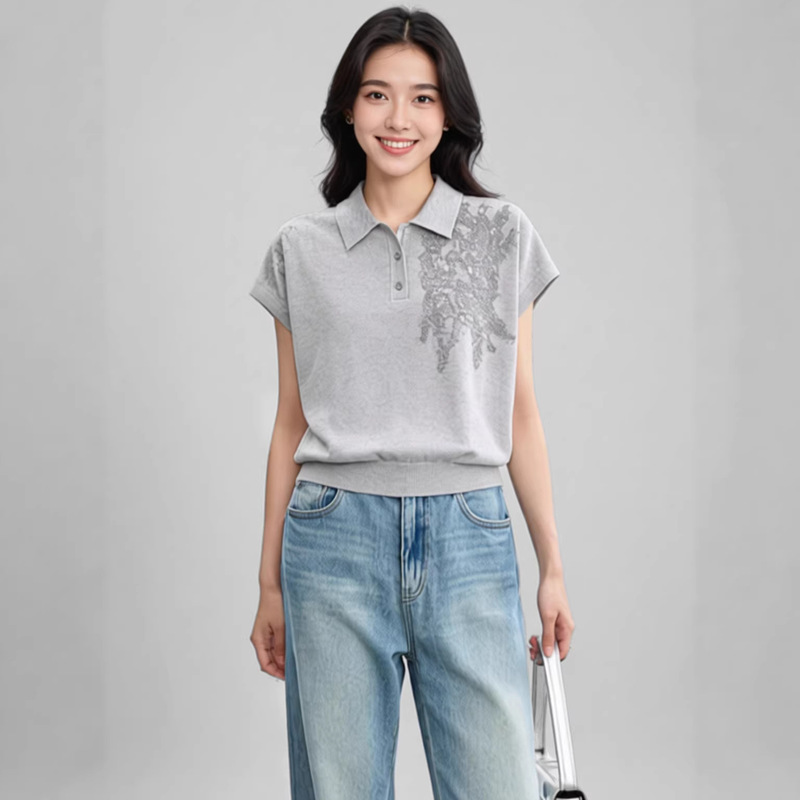 【Light Luxury Lace Beading】Polo Collar Batwing Sleeve Knitted Top with Lace Beading Decoration, Loose Fit, Slimming Short Style 【Light Luxury Lace Beading】Polo Collar Batwing Sleeve Knitted Top with Lace Beading Decoration, Loose Fit, Slimming Short Style