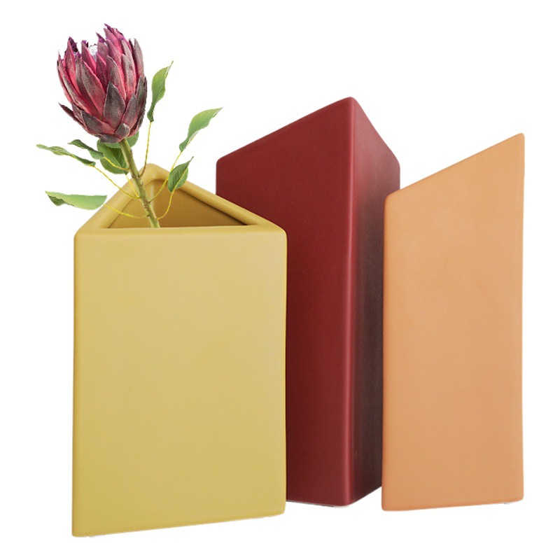 Nórdico simple creativo triángulo florero artesanía de cerámica decoración hogar Sala arreglo floral pasillo decoración suave