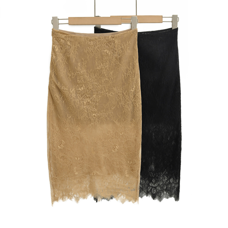 Lightweight, Slightly See-Through Lining, Transitional Elastic, Slightly Hip-Hugging Gilt Women's Lace Skirt, Summer Feminine Mid-Length Skirt