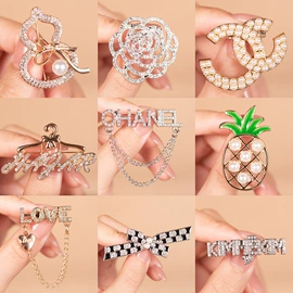 胸针;发夹;其他衣饰