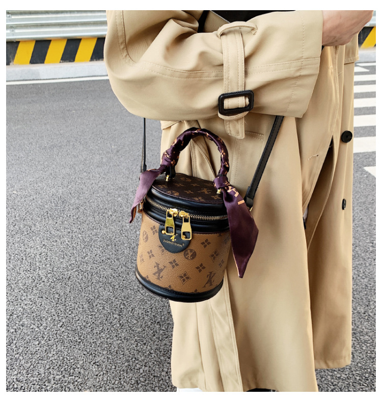 Printed Bucket 2024 New Cross Shoulder Cute and Versatile Women's Bag Small Handbag Free Scarves_voghion.com