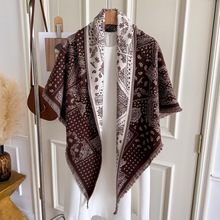 冬款加厚网红款腰果提花外搭人字纹三角巾围巾韩版女士穿搭披肩