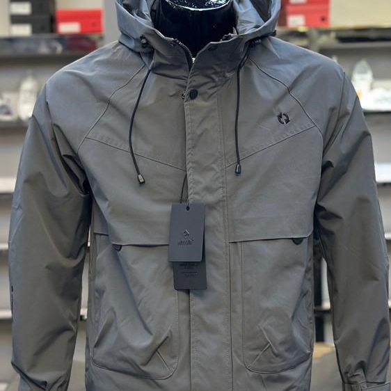 外套男秋秋季潮流灰色宽松时尚百搭男青年防风帅气冲锋衣夹克