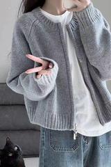 灰色短款毛衣外套女装秋冬新款宽松加厚拉链开衫长袖针织上衣外套