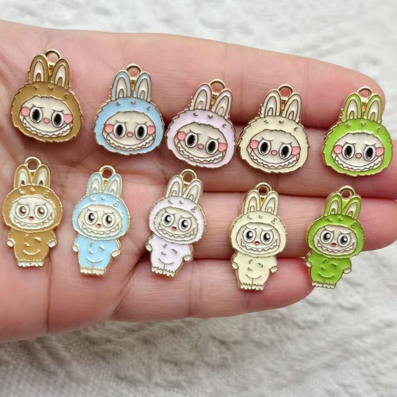 漫画ラブブ合金ペンダントアニメ合金オイルドリップジュエリーアクセサリー DIY イヤリングブレスレットキーホルダーペンダント|undefined