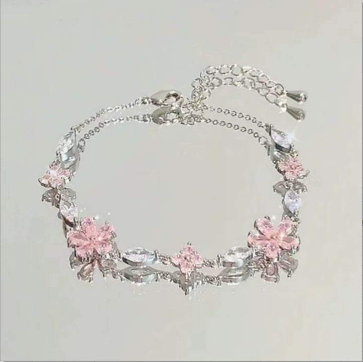 Small design glass bracelet