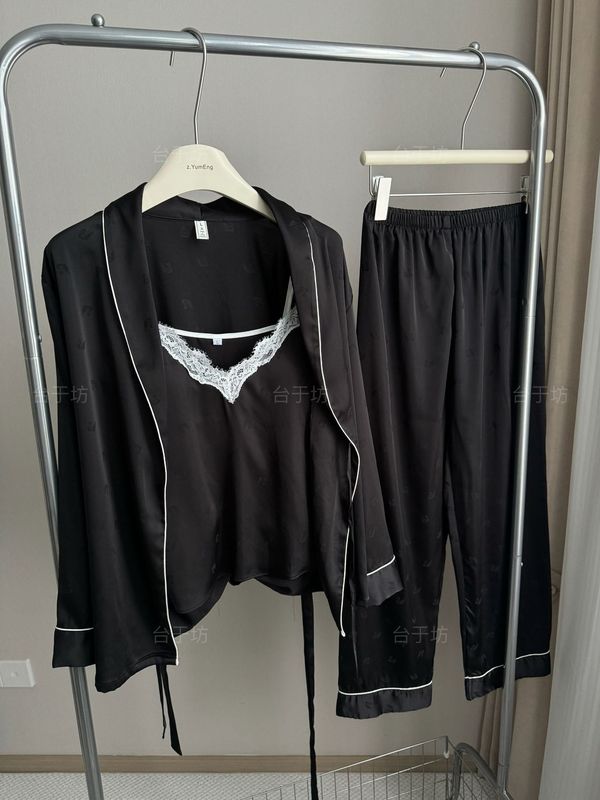 春秋有胸垫冰丝睡衣三件套女长袖长裤家居服套装可外穿透气抗菌|undefined