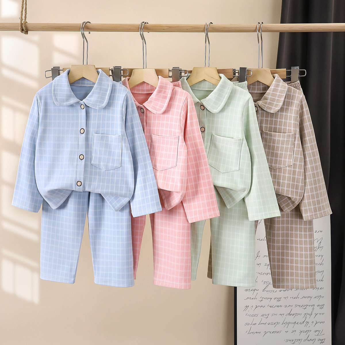 Children's Home Clothes Set New Autumn and Winter Lapel Pajamas Cardigan Set for Boys and Girls German Velvet Medium and Large Children's Clothing Wholesale