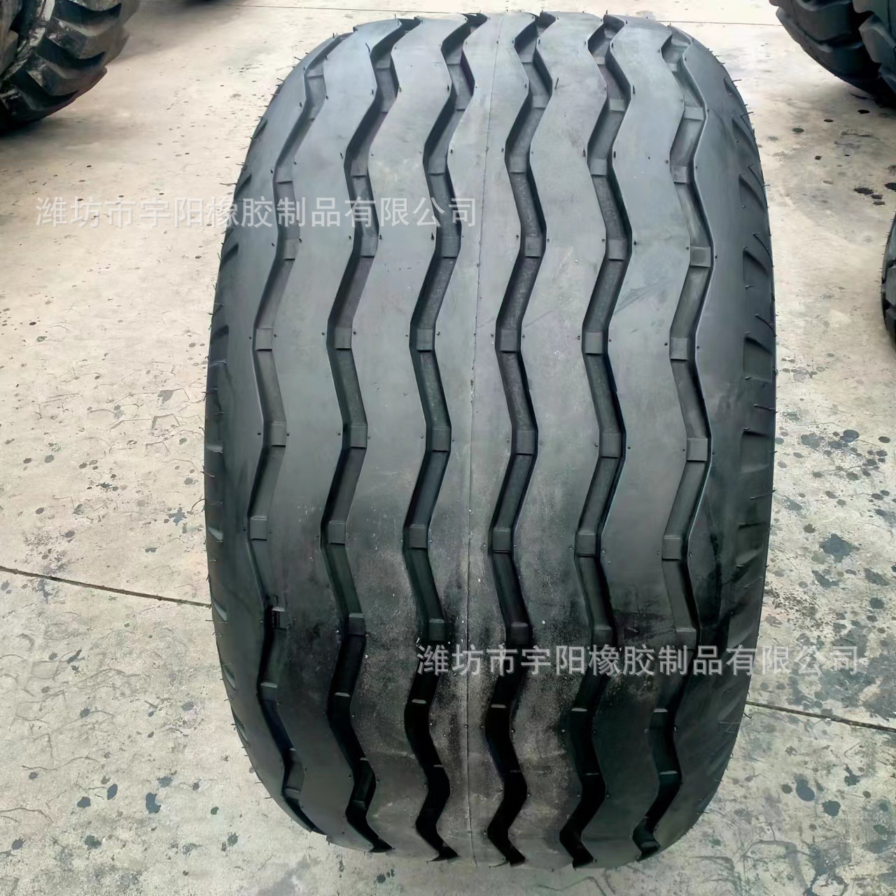 改装防陷轮胎20-20沙漠运输卡车  修井机轮胎