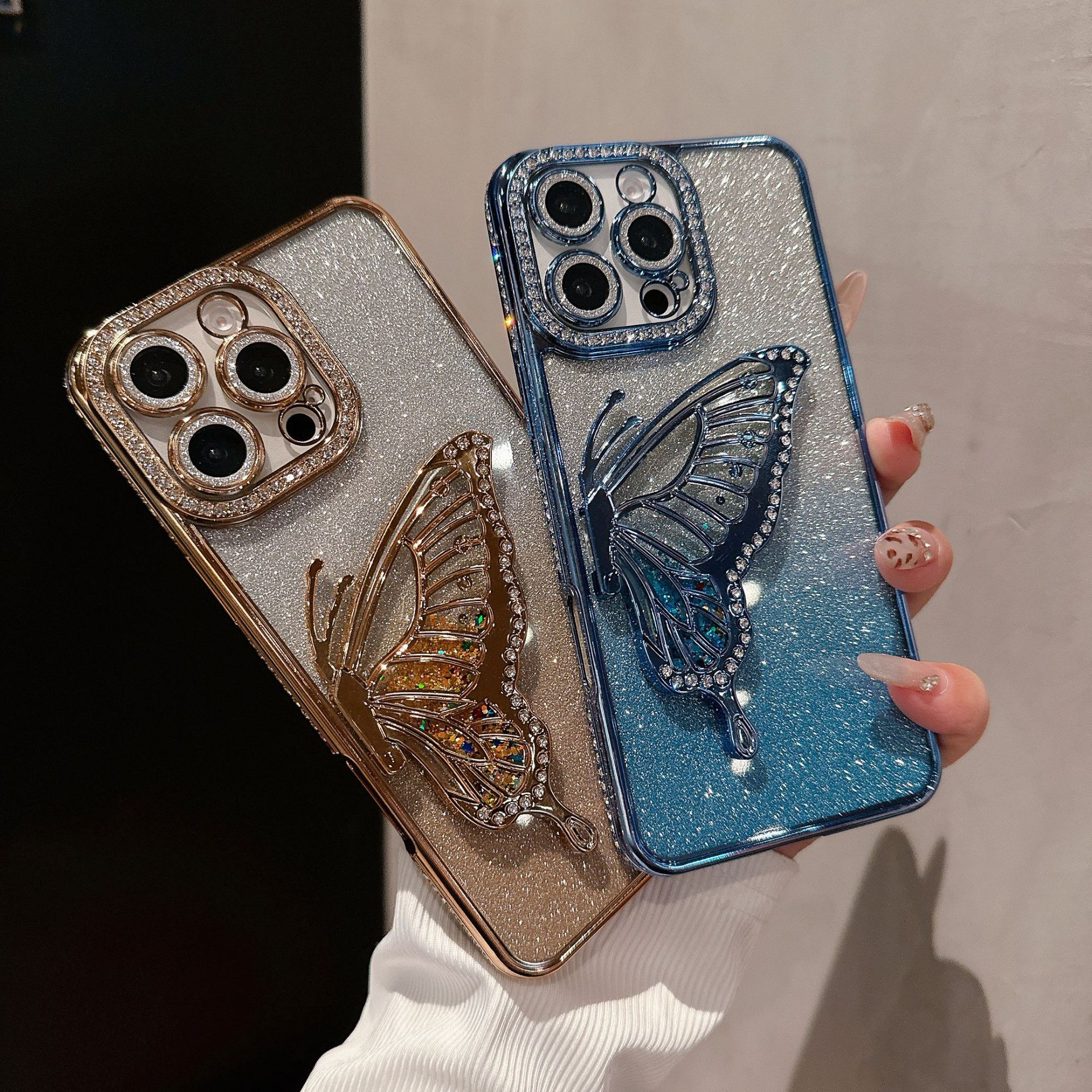 Cover samsung s26 ultra farfalla con strass e supporto integrato_voghion.com