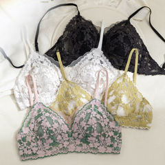 1545 # フランスの夏の下着の女性の無鋼輪のブラジャーのレースの薄い集まった大きい胸は小さい三角の杯の下着の女性を現します。