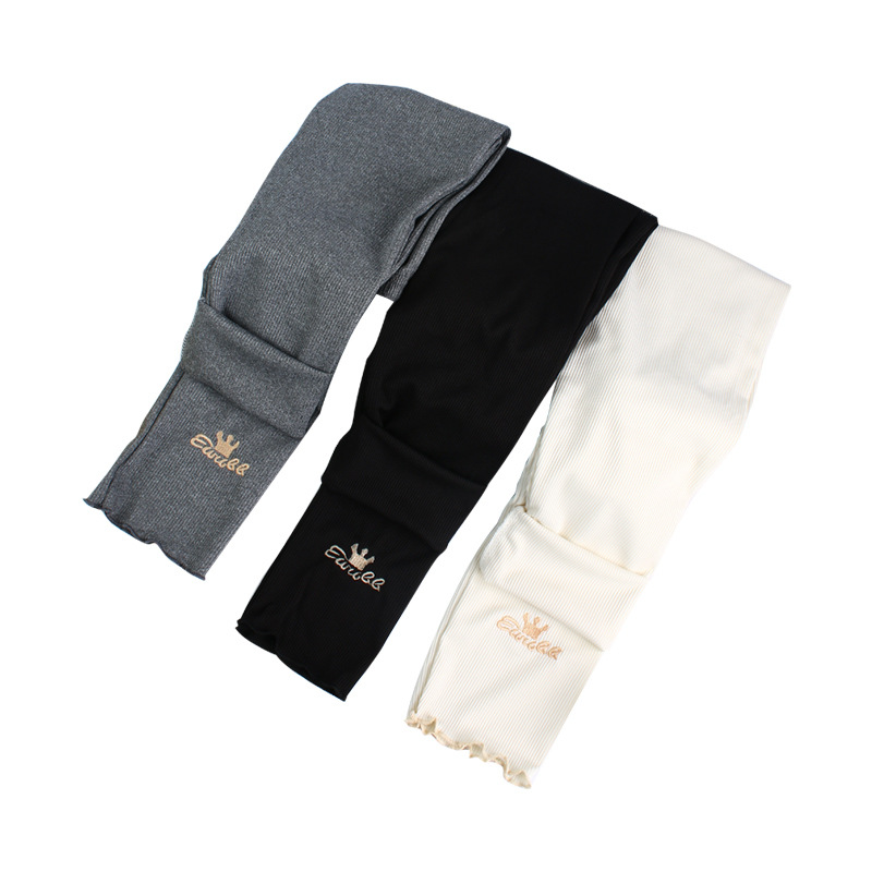 Otoño e invierno nuevos leggings para niños con forro polar/no forrado de lana prendas de vestir exteriores bordadas Bebé Pantalones de terciopelo de una sola pieza para niñas al por mayor