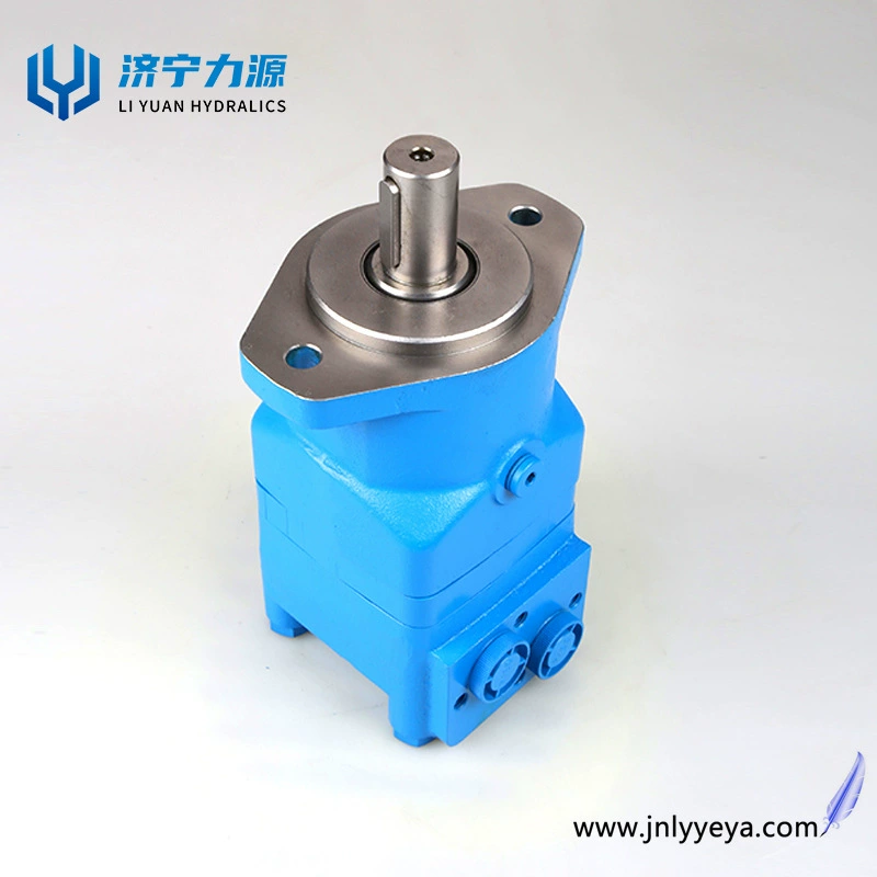 Малый экскаватор с поворотным гидравлическим механизмом BM7 на колесах может быть настроен с низкой скоростью и высоким крутящим моментом.