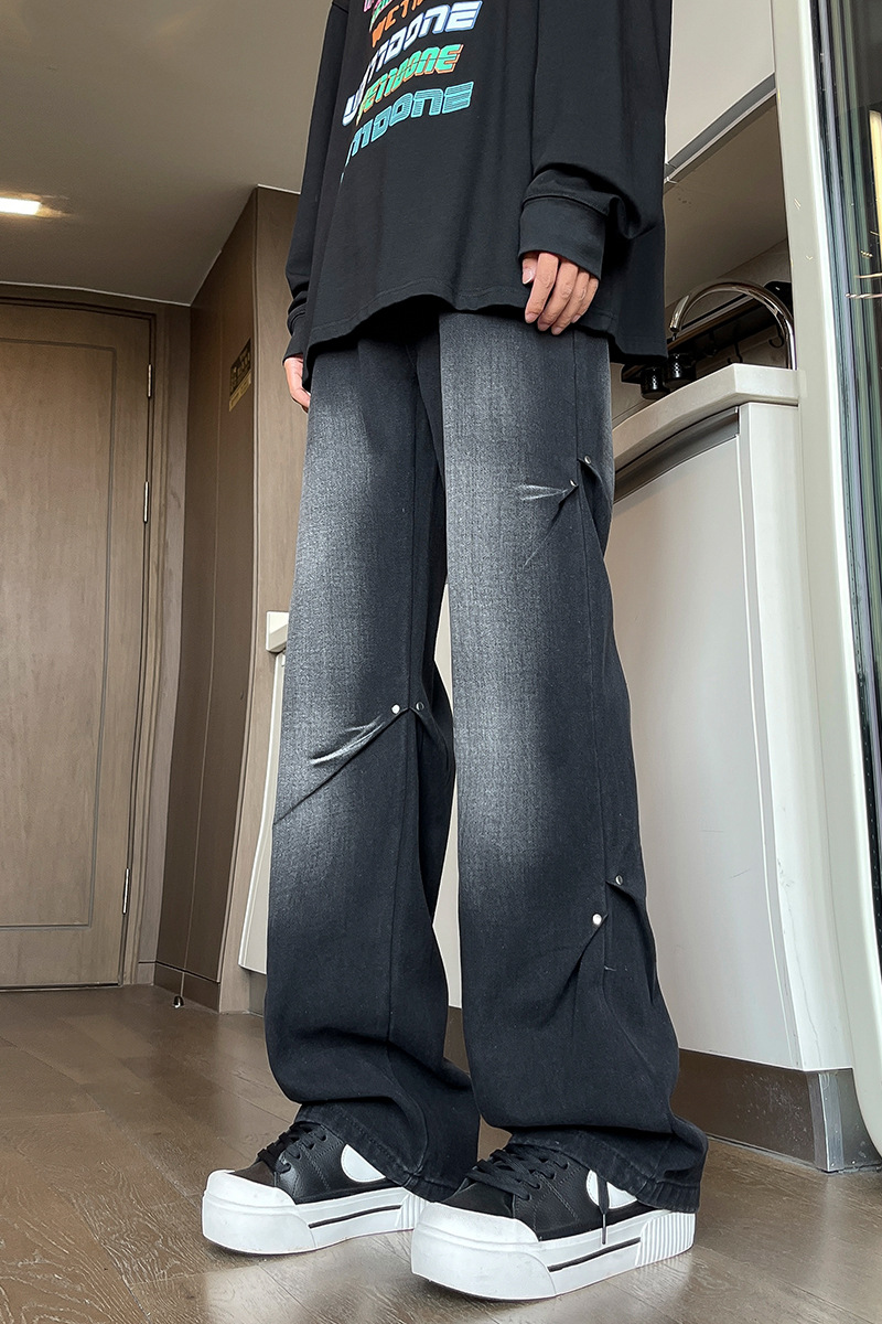 Темно-серый