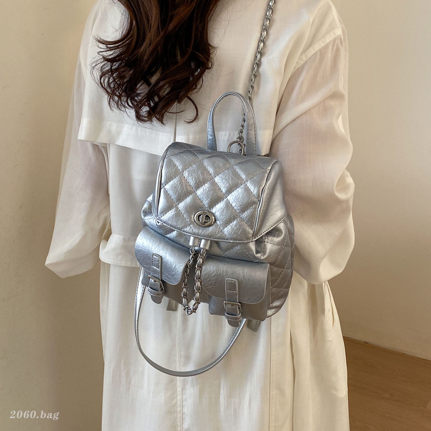 Mochila de viaje Lingerie de mujer cadena bolso de moda academia 2026 viento versátil hombro único clase de verano nuevo ocio