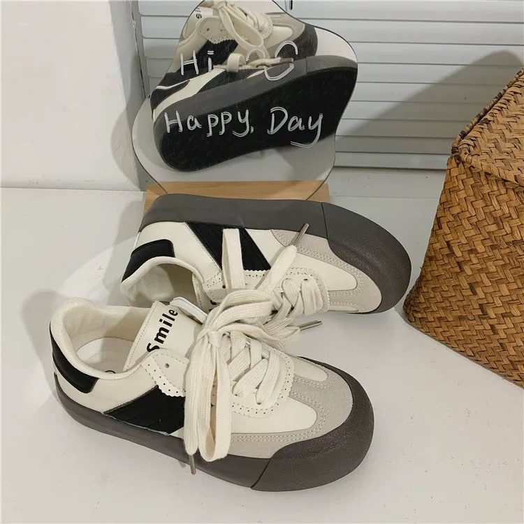 Zapatos de entrenamiento de mujeres de gran tamaño de Yuanyang Bo, superfuego, otoño de 2025, nuevos zapatos de skate casuales ligeros de estilo universal.