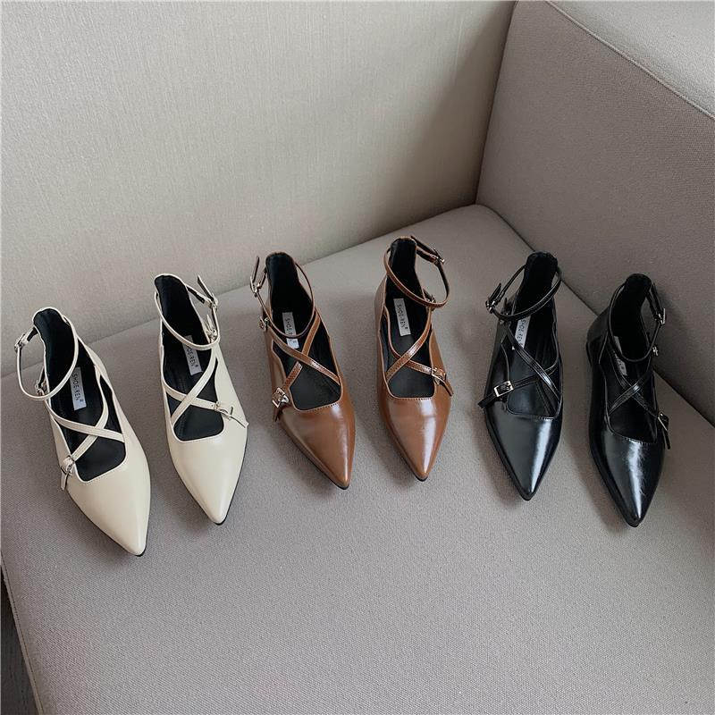 2024 new retro small thick heel cross strap pointed toe low heel shallow mouth one-word buckle single shoes women's spring French women's shoes_voghion.com