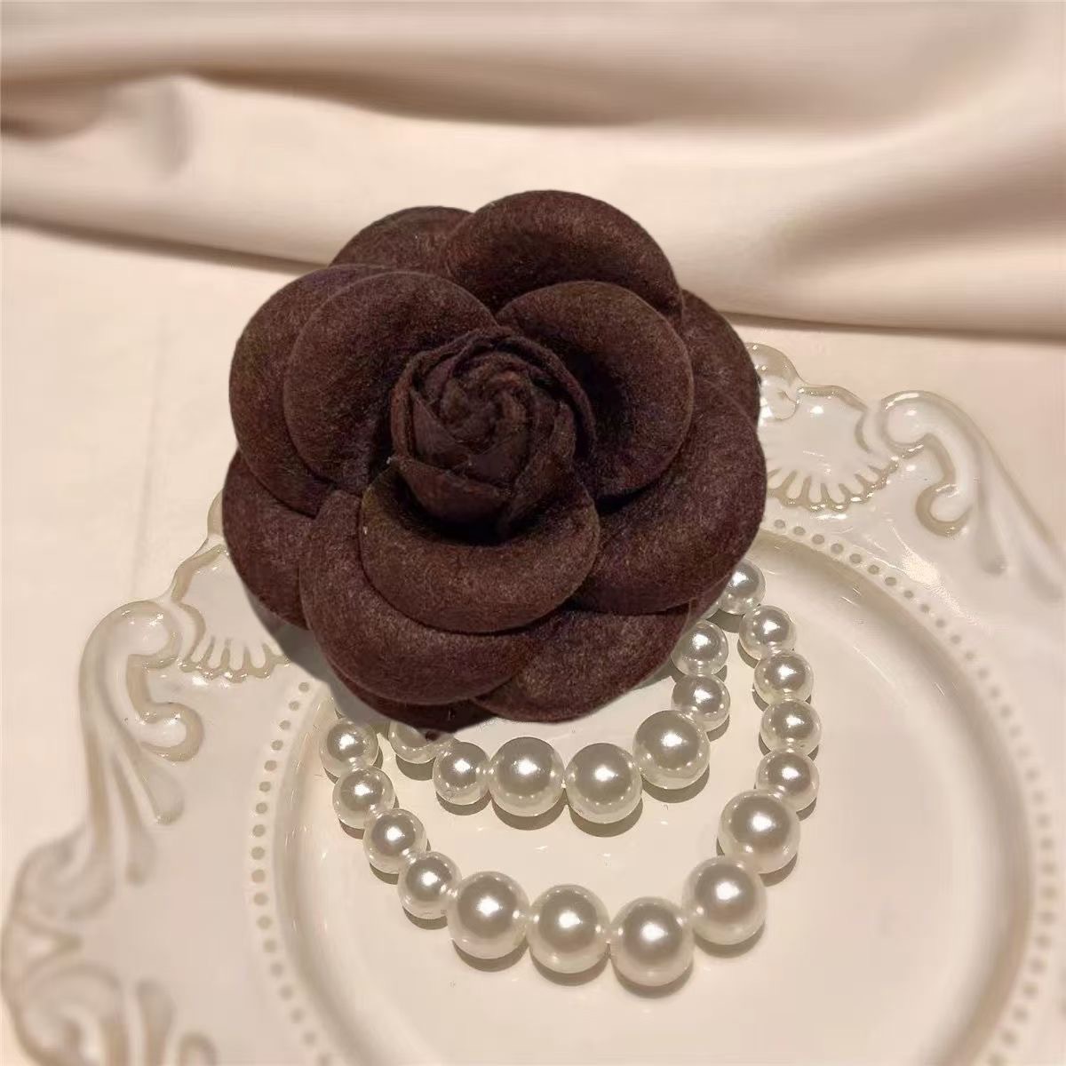 7.5cm-felt camellia [coffee color] pearl chain