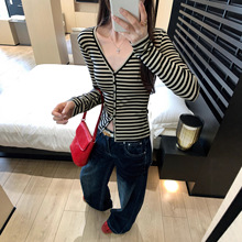 设计感条纹V领长袖开衫T恤女2025秋新款韩版气质性感辣妹上衣女装