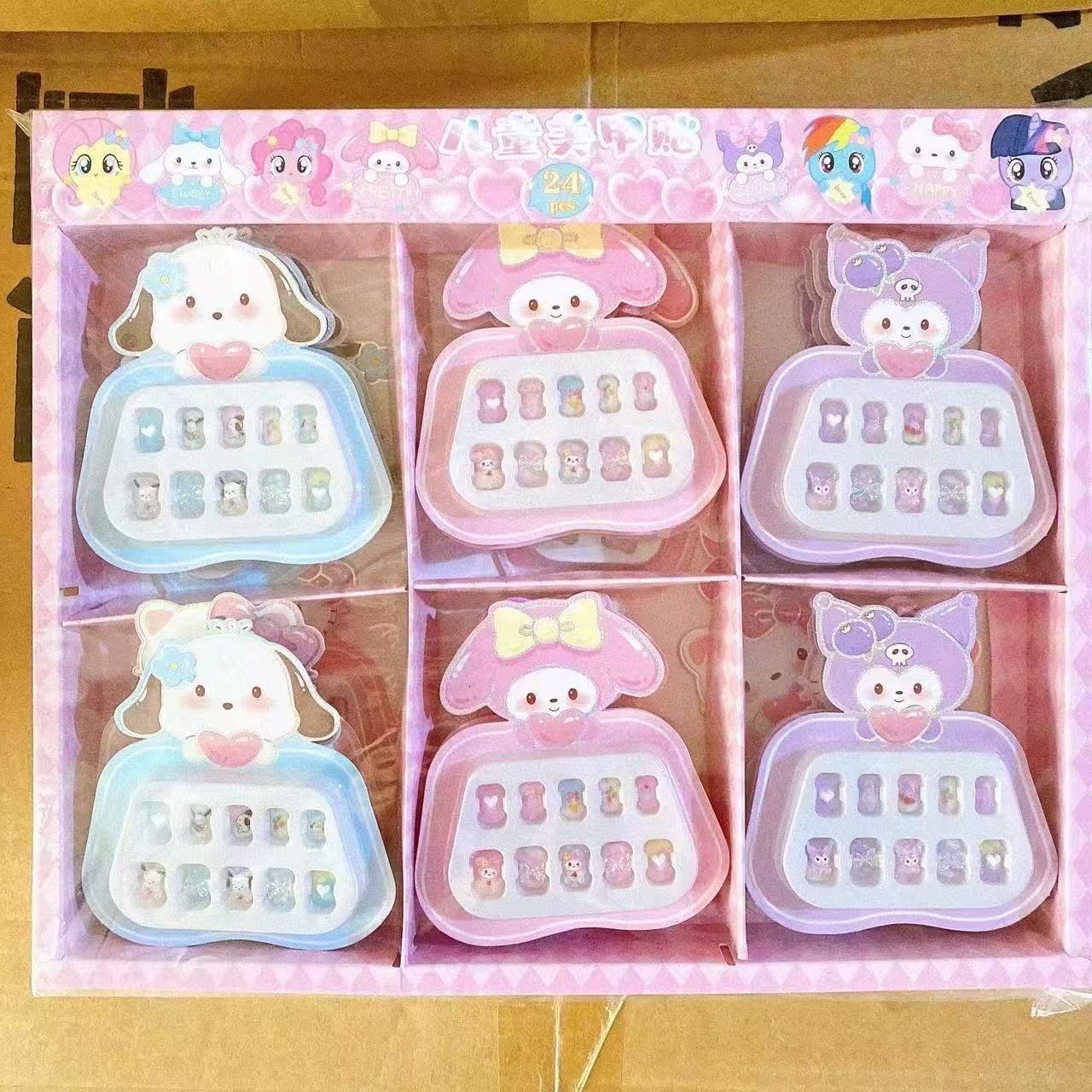 Nuevo niño usa manicura niña hecha a mano diy dibujos animados desmontables piezas de manicura tridimensionales juguetes lindos al por mayor