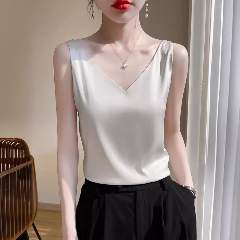 Acetic acid satin V-neck camisole women's summer new fashion Joker simulation silk sleeveless jacket wholesale