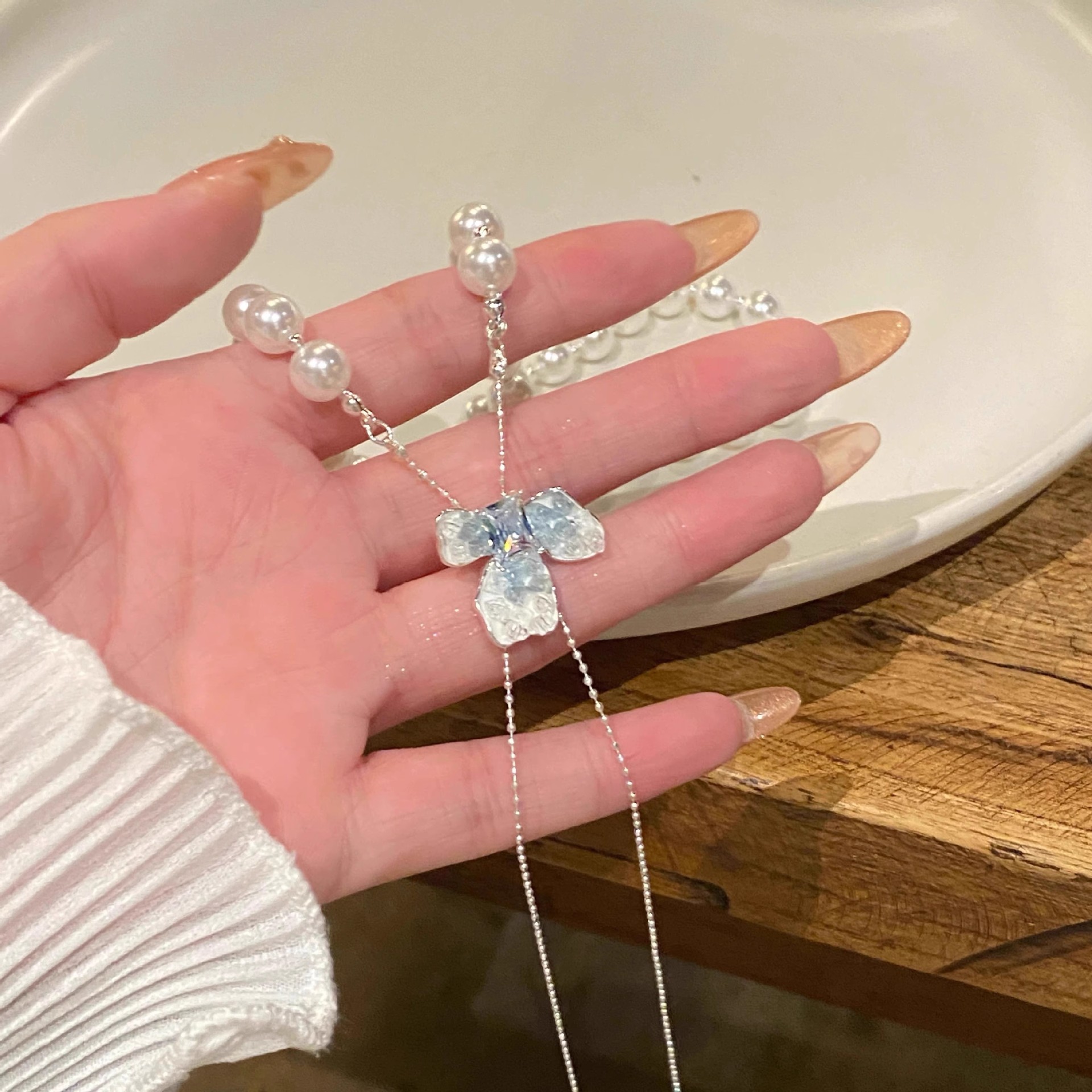Bracciale primaverile 2026 con fiori smaltati oversize per donna, bracciale floreale 3D di grandi dimensioni, gioielli con petali smaltati lucidi e colorati, stile boho vintage e robusto._voghion.com