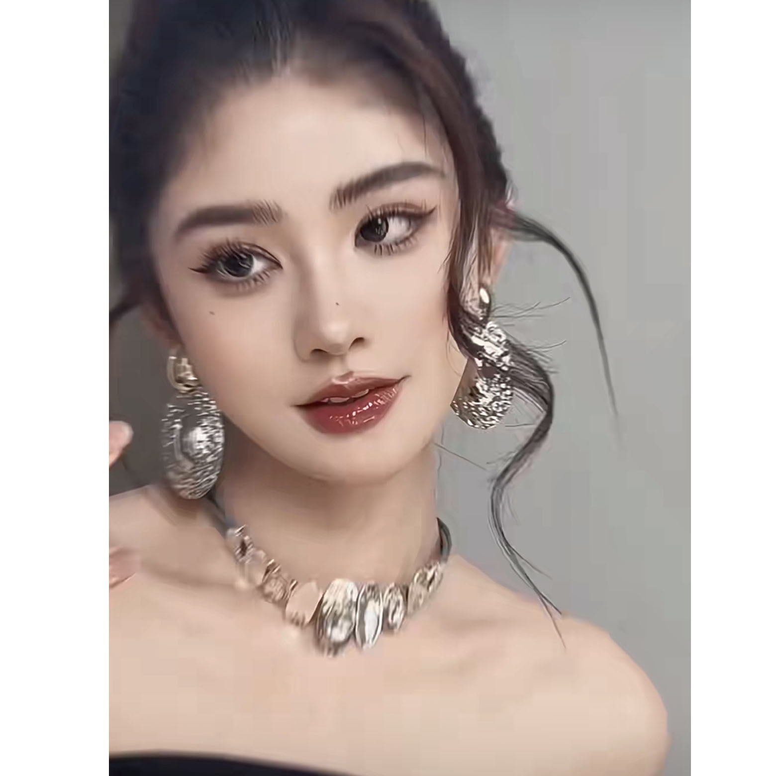 European and American Retro Exaggerated High-end Irregular Earrings Necklace Women's Light Luxury Niche Clavicle Chain Elegant Bridal Accessories