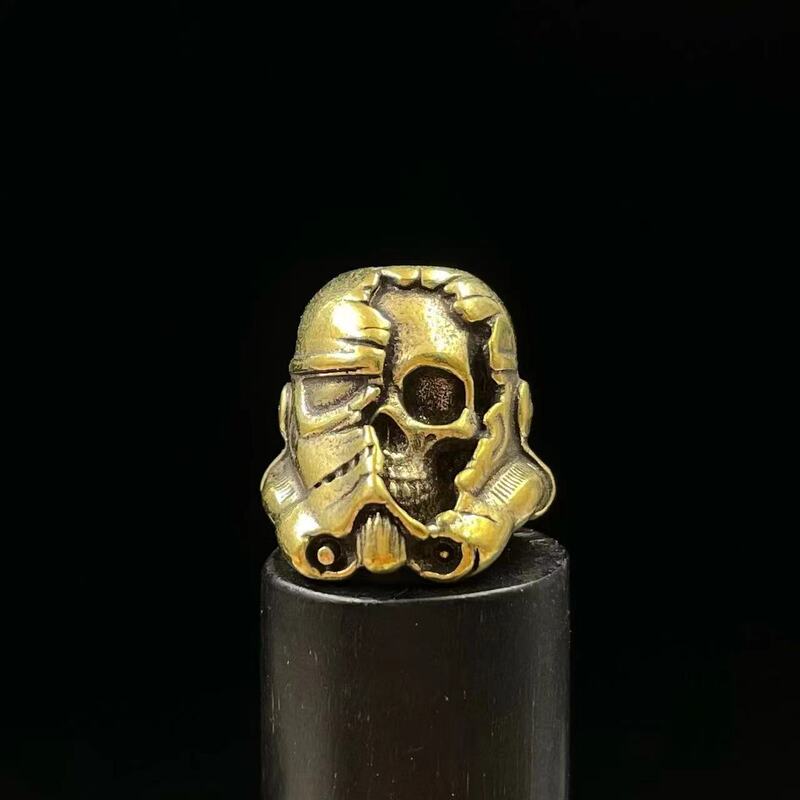 Pure Brass Death Soldier Knife Pendant Skull Paracord Pendant Bag Charm Pendant Wholesale Death Stranding Keychain
