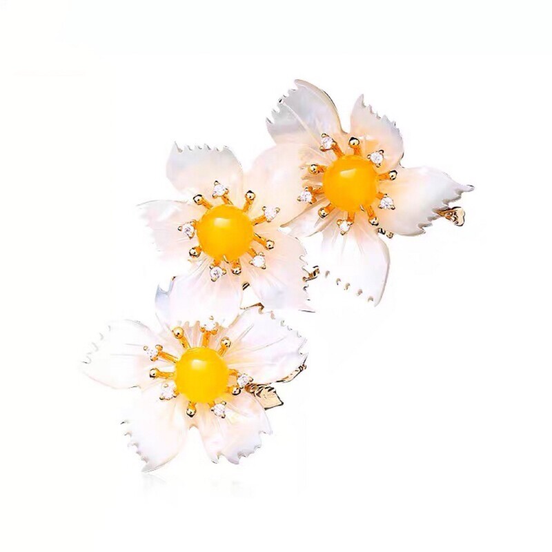 Shell Crystal Brooch Women's Corsage Korean Pin Accessories Vintage Coat Suit Jacket Floral Decoration Clothing