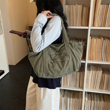 韩版尼龙布包轻便大容量防水手提行李女包出游单肩包通勤日系布包