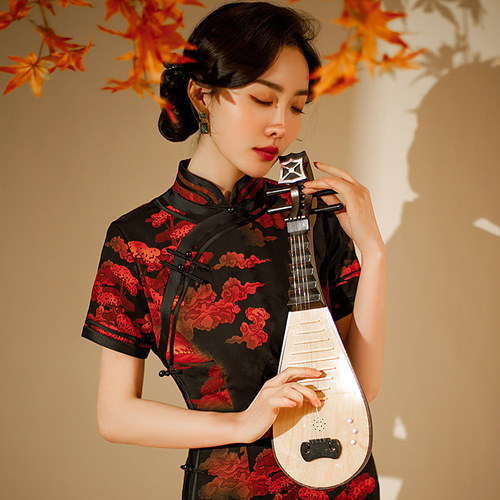 Retro Chinese Dress oriental Cheongsam for women spring and summer sexy Chinese wind favors red cheongsam dinner will toast fashion dress 