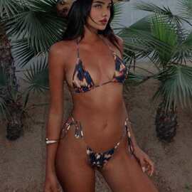 2025跨境外贸新款欧美女士性感时尚印花款挂脖系带上装比基尼套装