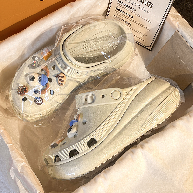 Cloud Puff Croc Shoes Women's Fashion Popular Breathable Thick-Soled Anti-Slip Sandals 2025 Summer Outerwear Baotou Slippers