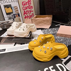ビッグヘッドラインストーンリベットパールトゥハーフスリッパ厚底プラットフォーム下駄小さなビーチサンダル女性用