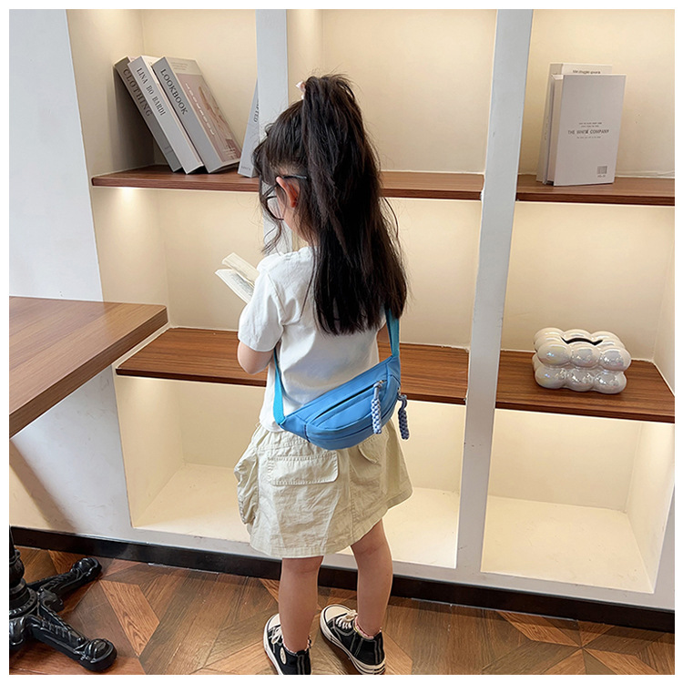 Andralyn Solid Color Minimalist Korean Casual Chest Bag for Spring and Summer New Trendy Instagram Single Shoulder Crossbody Outdoor Bag_voghion.com