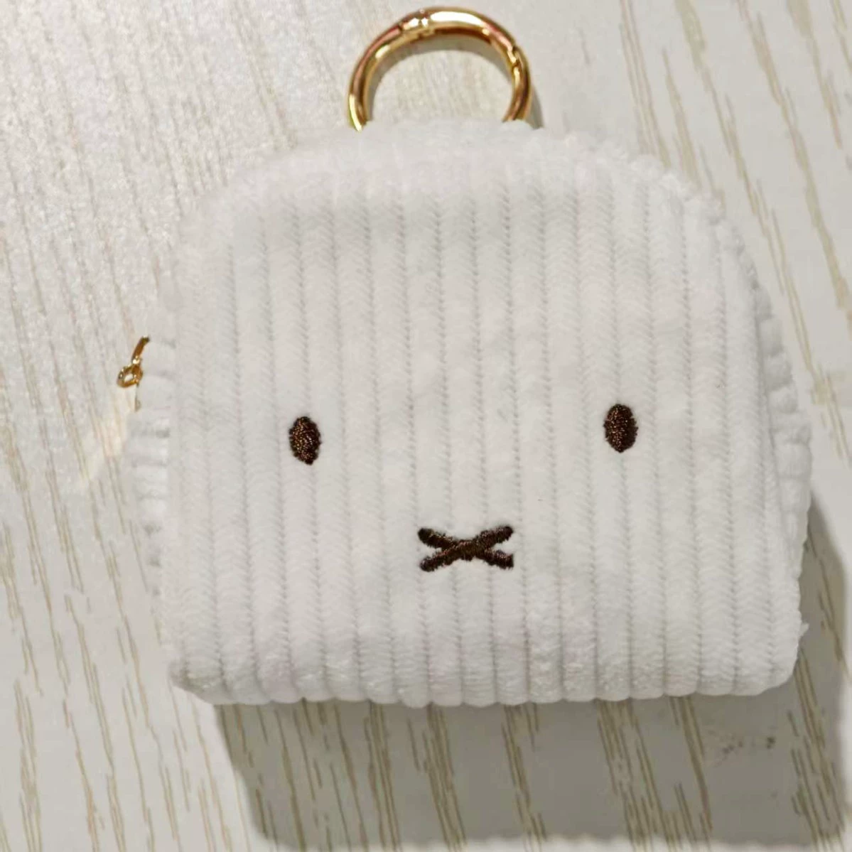 Милый мини-вельветовый кошелек на молнии с героями мультфильмов, портативные наушники, сумка для хранения помады, модная и универсальная.