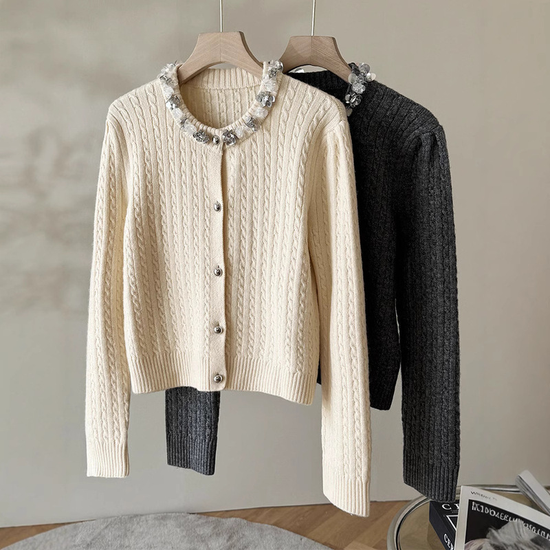 Endi miu * miu Family's Stranged Cashmere Knitted Cardigan Handmade Beaded Sequin Wool Crewneck Sweater