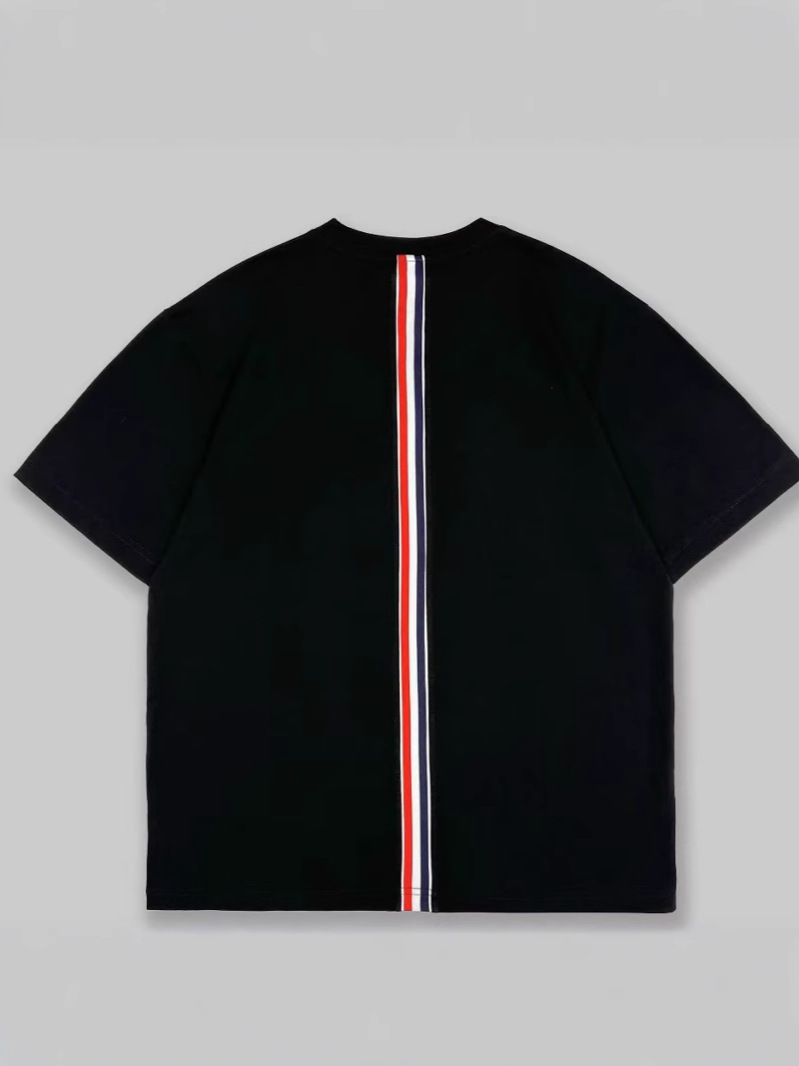 Men's fashionable universal casual T-shirt with a round collar
