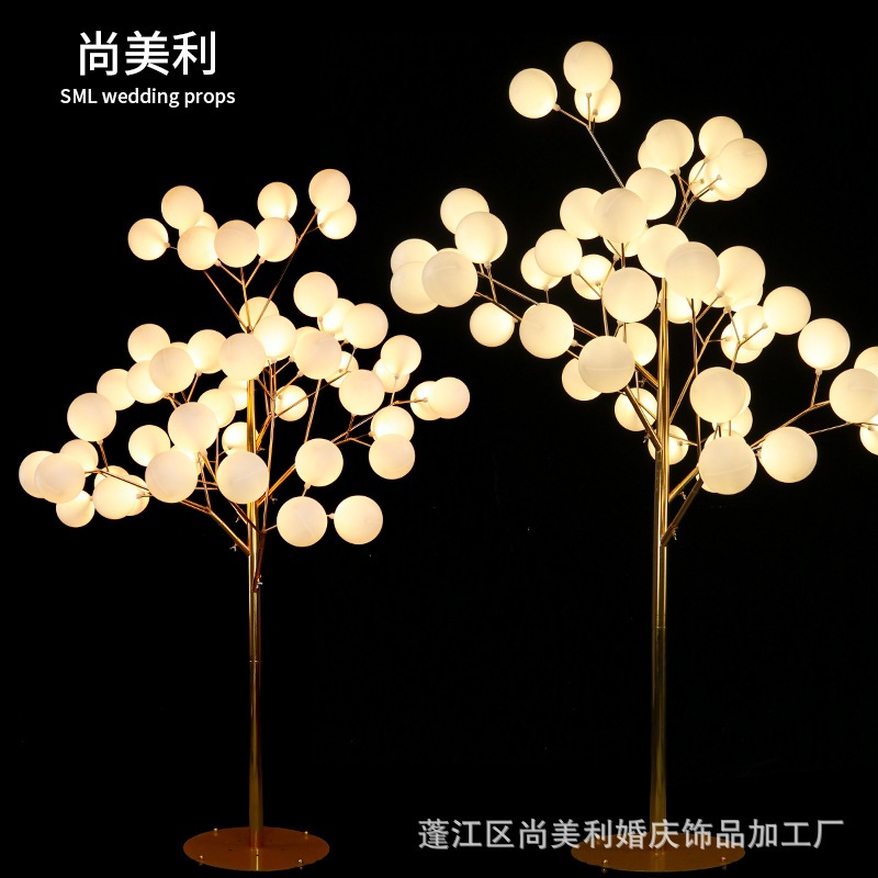 Shangmeili Iron Art Wedding Road Lámpara de guía Disposición del escenario del auditorio de bodas Accesorios luminosos Bola blanca lechosa Decoraciones de manzano