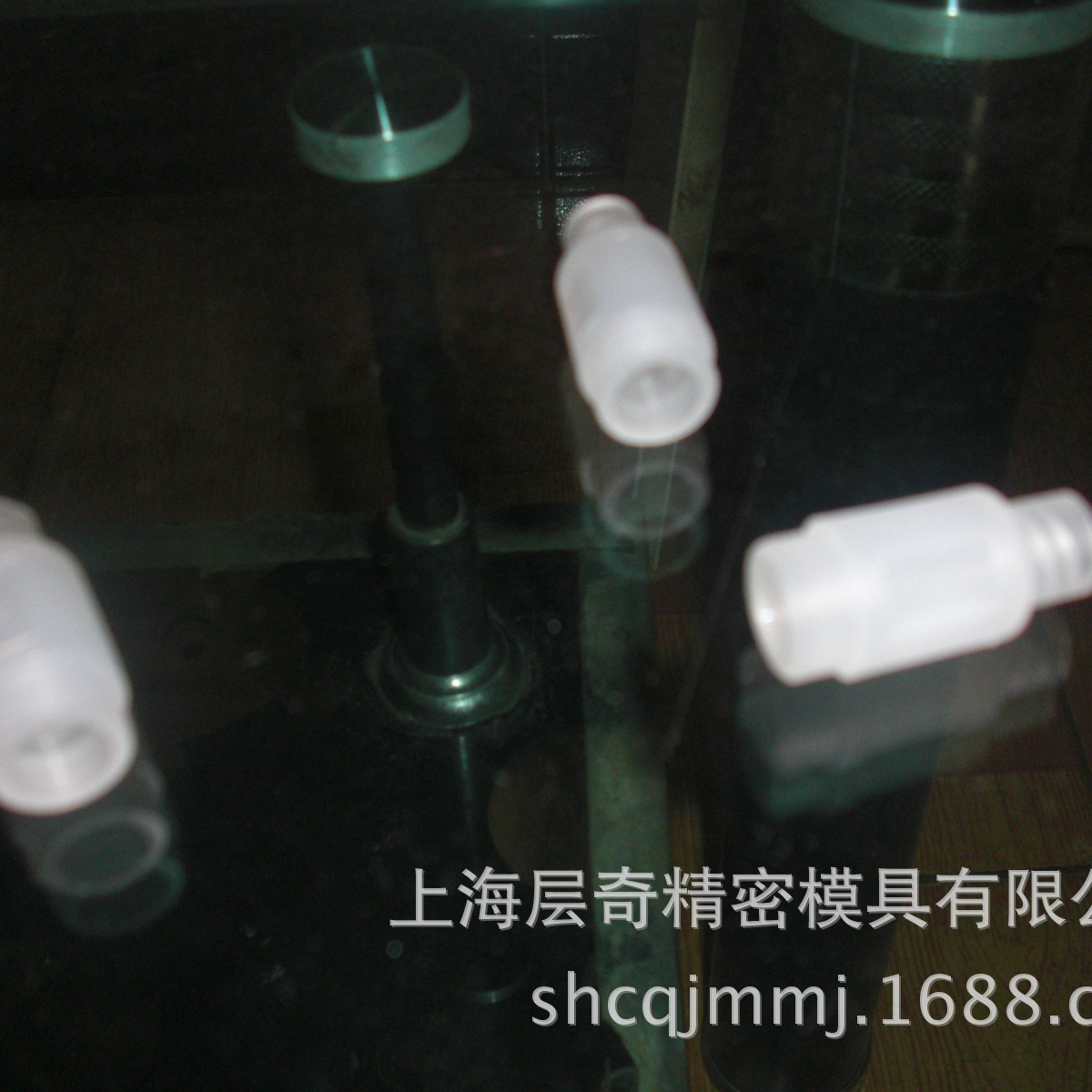 提供导纸板塑料螺钉 卡槽成型加工 开关插座模具加工 产品组装