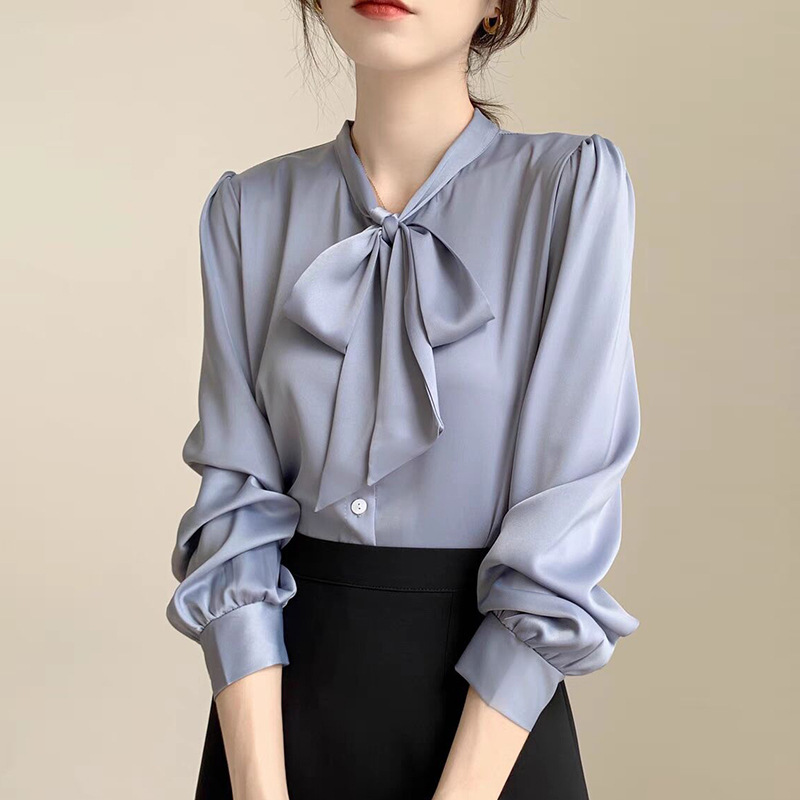 Yan Xuanchun New Blue Bow Shirt Women's Design Sense Niche Professional Elegant Shirt Satin Top Lace