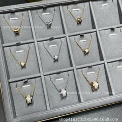 V Jinbaoge 白黒セラミックネックレスリトルレッドマン 925 シルバーメッキ 18k ローズゴールドフルダイヤモンドスモールウエスト鎖骨チェーン CNC