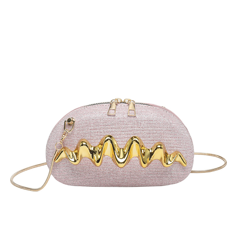 Bolsas de moda europeas y americanas de personalidad para mujeres verano 2026 nueva moda cadena bolsa de cena de moda moda moda bolsa de hombro de tramo inclinado