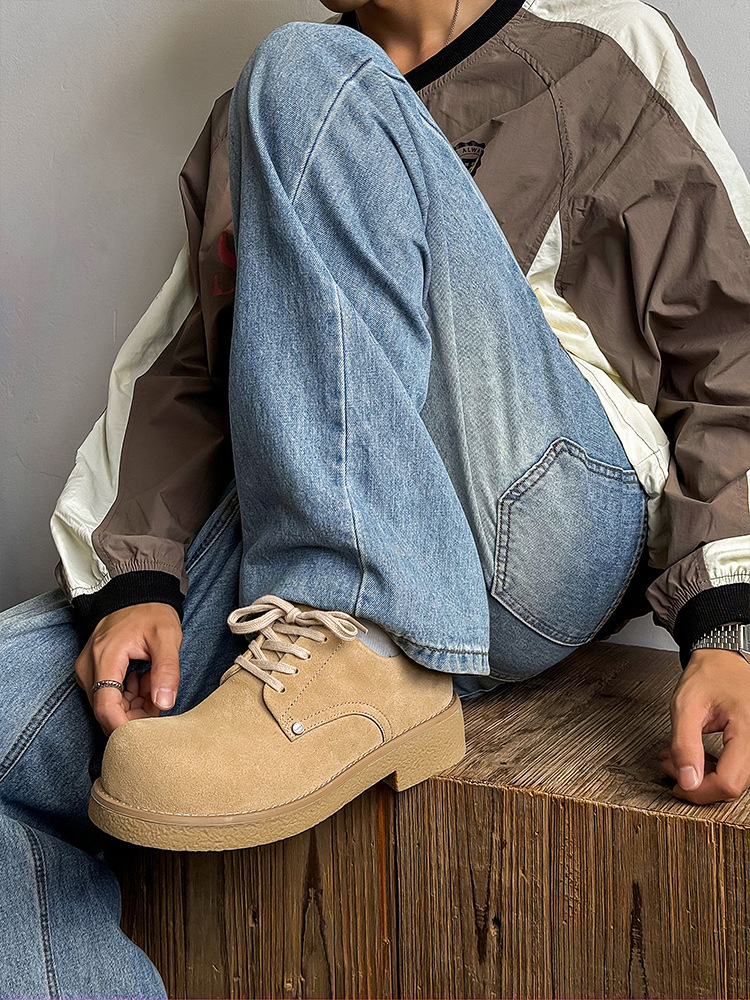 Chaussures pour hommes 2024 nouvelles chaussures décontractées à semelle épaisse en rhubarbe Martin à grosse tête Derby chaussures de travail rétro britanniques_voghion.com